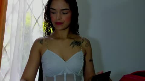 lili_evanss online show from April 2026 05:29:01 PM