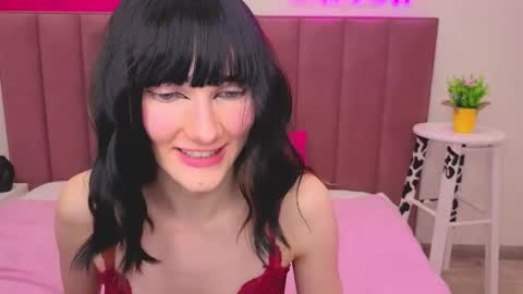 Snapshot of lili_flowerr chatting on May 2026 11:40:01 AM Lilli follow me kiss online show from May 2026 11:40:01 AM
