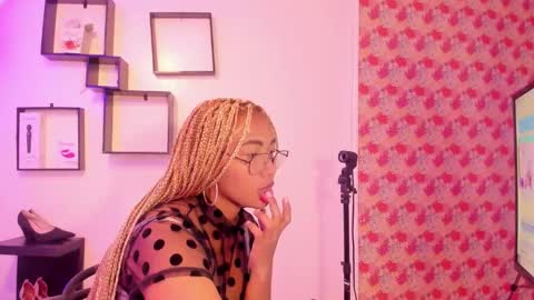 Lili online show from October 2025 02:31:01 AM