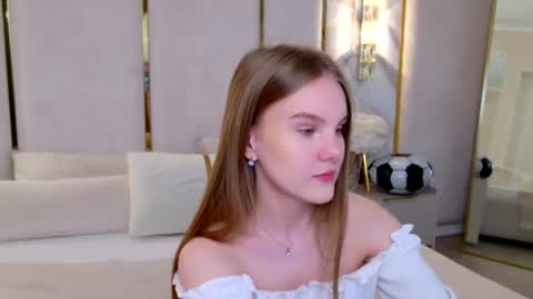 lili_lohan online show from July 2026 05:10:02 AM