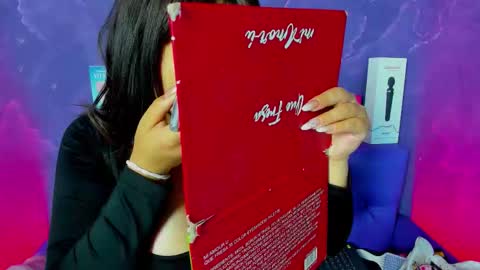 Lili  online show from November 2025 07:25:01 PM