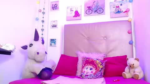 lili_roussi online show from March 2025 09:12:02 AM