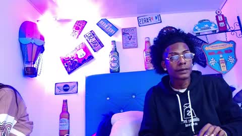 lili_roussi online show from October 2025 12:31:01 AM