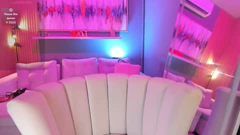 holis soy lily chang no olvides el pulgar arriba es muy importante para mi 3 independent model online show from February 2026 08:03:02 PM