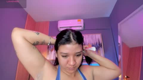 holis soy lily chang no olvides el pulgar arriba es muy importante para mi 3 independent model online show from June 2026 06:41:01 PM