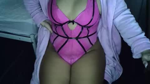 Snapshot of lilianarose_xx chatting on October 2025 10:54:02 PM Lilianarose online show from October 2025 10:54:02 PM