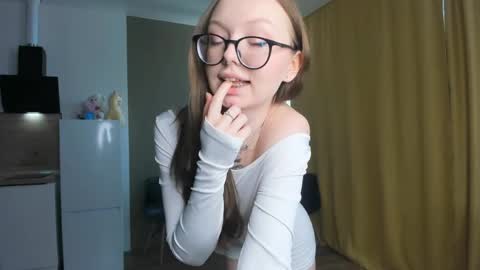 Snapshot of liliangaye chatting on June 2026 09:37:02 AM liliangaye online show from June 2026 09:37:02 AM
