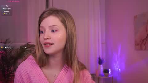 Lilian online show from December 2025 12:43:01 PM