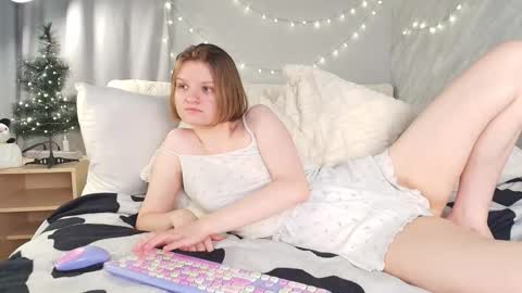 hi guys Im new here Im 18 years oldIve never had sex online show from December 2025 01:39:02 PM