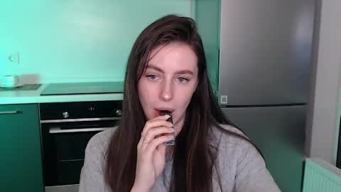 Lilu online show from April 2026 11:06:01 PM