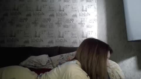 liliawoolf online show from October 2025 05:57:02 PM