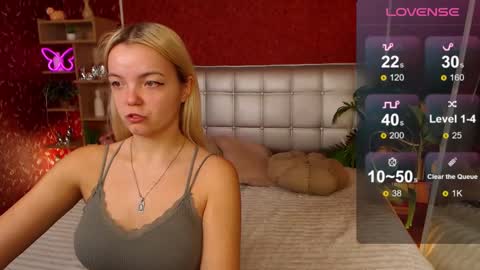 Lilie online show from March 2025 07:49:02 PM