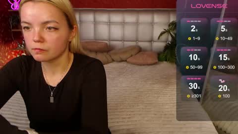 Lilie online show from March 2025 10:47:01 PM