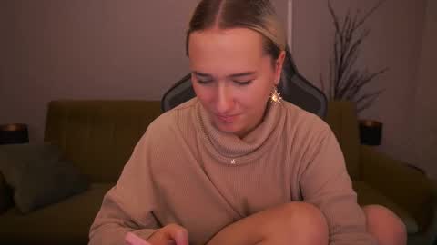 lilielfie online show from October 2025 01:43:02 PM