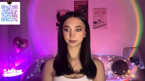 Lina online show from April 2026 10:23:02 PM