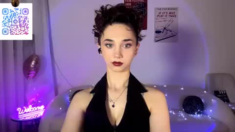 Snapshot of lilihalvorsen chatting on June 2026 10:10:02 PM Lina online show from June 2026 10:10:02 PM
