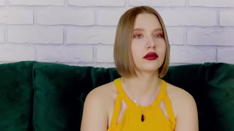 LiliLinn online show from January 2025 07:38:02 AM