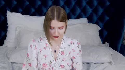 LiliLinn online show from January 2025 11:11:01 AM