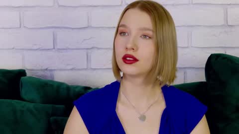 LiliLinn online show from February 2025 06:12:02 AM