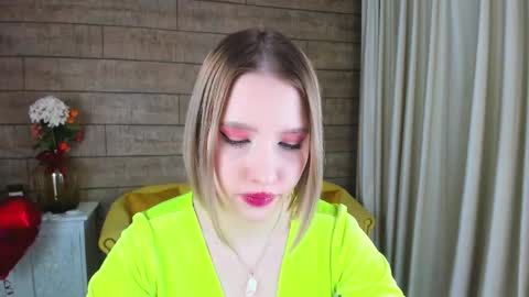 LiliLinn online show from February 2025 09:06:02 AM