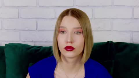 LiliLinn online show from February 2025 09:32:02 AM