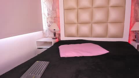 Snapshot of lilit_jade chatting on January 2025 02:00:02 PM Lilit online show from January 2025 02:00:02 PM