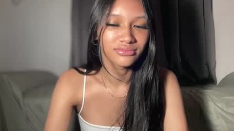 Snapshot of lilit_sensual chatting on August 2026 05:37:01 PM Chloe online show from August 2026 05:37:01 PM