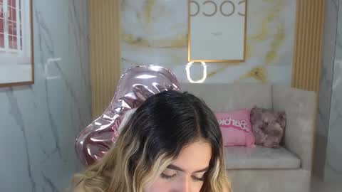 Lilith  online show from September 2025 08:30:02 AM