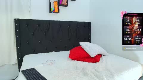 Lilith online show from November 2025 03:18:02 AM