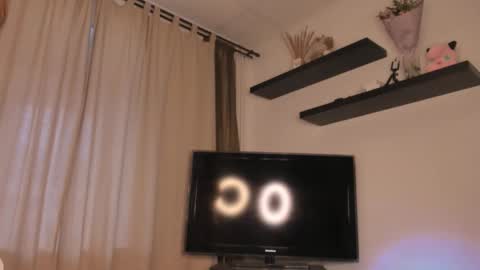 Snapshot of lilith_blond chatting on February 2025 12:52:02 PM lilith_blond online show from February 2025 12:52:02 PM