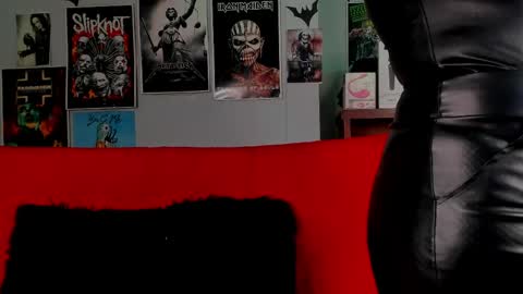Snapshot of lilith_deveraux_ chatting on May 2026 03:51:01 PM MISTRESS LILITH online show from May 2026 03:51:01 PM
