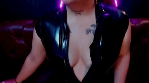 Lilith online show from December 2024 06:33:02 AM