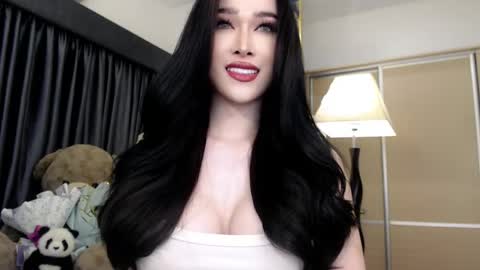Snapshot of lilith_mazikeen69 chatting on May 2026 06:49:01 PM QUEEN LILITH BORBON online show from May 2026 06:49:01 PM