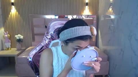 Lilith  online show from February 2025 12:54:01 PM