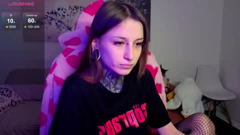 lilith_poison online show from October 2025 06:39:01 PM