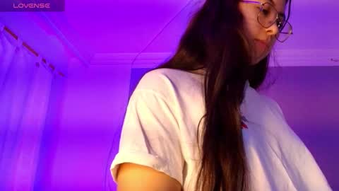 Lilith  online show from December 2025 02:45:02 PM