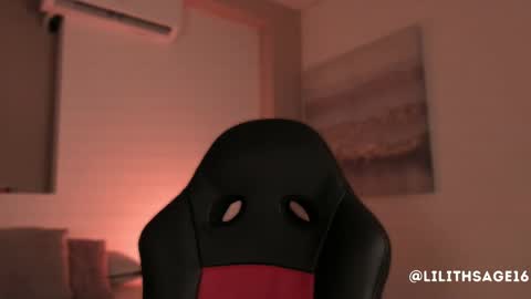 lilith_sage_ online show from September 2025 11:43:01 AM