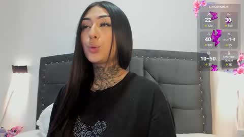 Snapshot of lilith_thompson chatting on October 2025 05:06:01 AM lilith_thompson online show from October 2025 05:06:01 AM