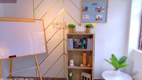 LILITH 200 LIKES   Thursday Clown Costume M online show from November 2025 08:52:02 PM