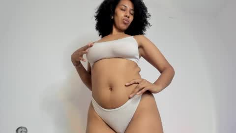 Snapshot of lilith_vision chatting on May 2026 05:15:01 AM Alejandra online show from May 2026 05:15:01 AM