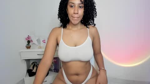 Snapshot of lilith_vision chatting on May 2026 05:45:02 AM Alejandra online show from May 2026 05:45:02 AM