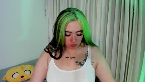 Lilith online show from December 2025 04:17:02 AM