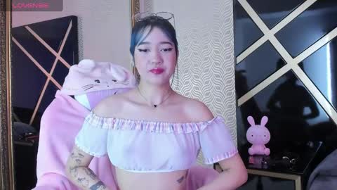 Snapshot of lilithcary chatting on December 2024 08:23:02 PM Lilith online show from December 2024 08:23:02 PM