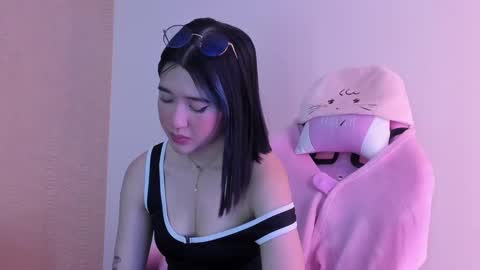 Snapshot of lilithcary chatting on January 2025 08:17:01 PM Lilith online show from January 2025 08:17:01 PM