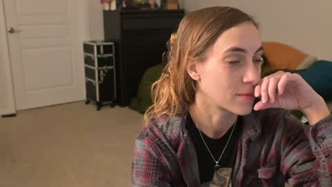 L online show from December 2024 01:13:01 AM