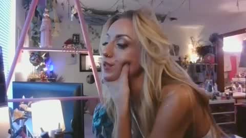 Lilithohfish online show from September 2025 01:48:02 PM
