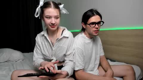 LilKimchii online show from November 2025 01:28:01 PM