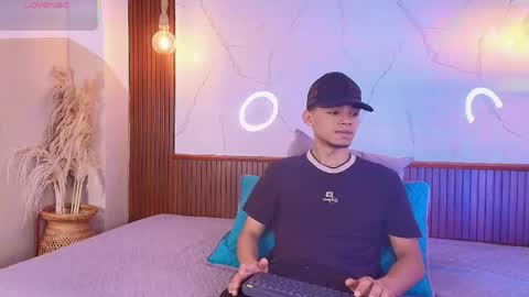 Snapshot of lillian_lee1 chatting on June 2026 05:51:01 PM lillian_lee1 online show from June 2026 05:51:01 PM