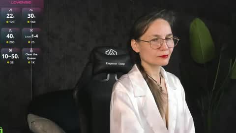 lillian_white1 online show from June 2026 12:57:02 AM