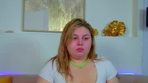 LillianHaig online show from November 2025 06:30:02 AM